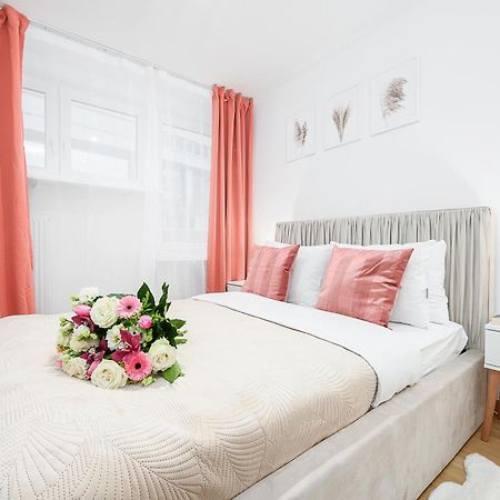 Lumina Apartment Opposite The Palace Of Culture And Science Warschau Exterior foto